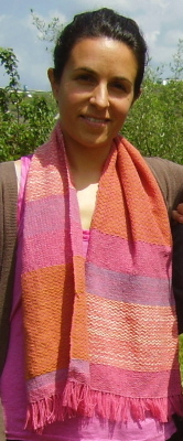Aida Puebla con bufanda de lambswool