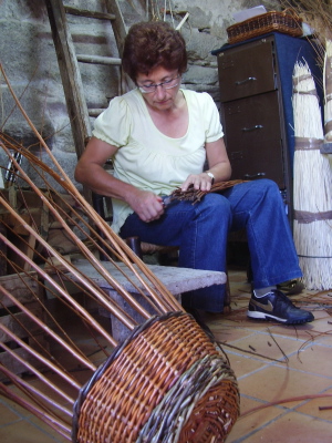 You can make a mushroom picking basket in a day coursse with Spanish basketmaker Lluis Grau