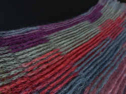 Detail of collapse scarf handwoven in Spain (Anna Champeney Estudio Textil)