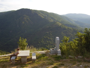 Merendero con vistas sobre el Río Sil en Cristosende el pueblo pintoresco con talleres de artesanía textil y cestería (visitas con cita previa - T.669600620)